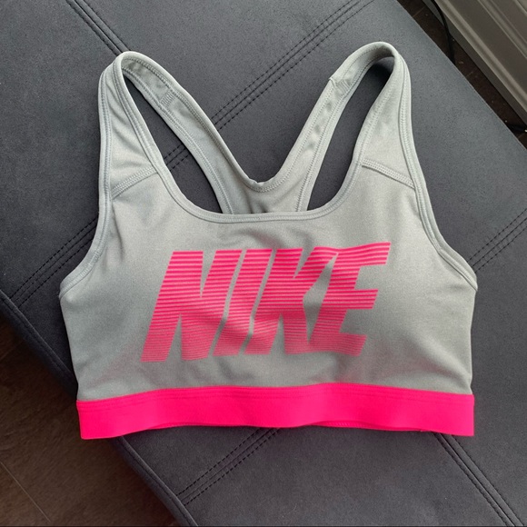 Nike Sports Bra - Picture 1 of 3